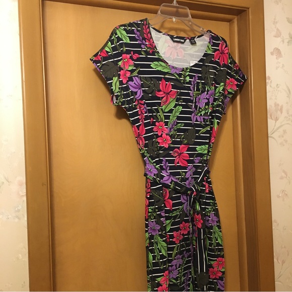 Lands End petite cap sleeve midi t-shirt dress - Picture 2 of 5